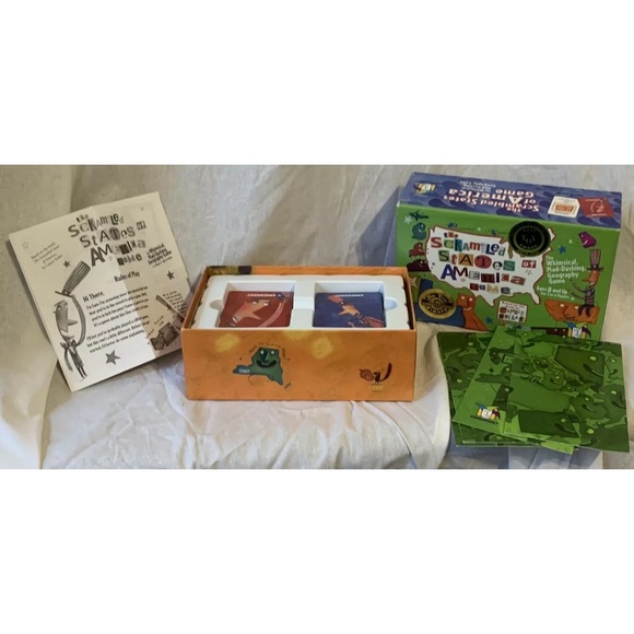 Gamewright The Scrambled States of America USA Geography Learning Card Game 8+ - Picture 2 of 10